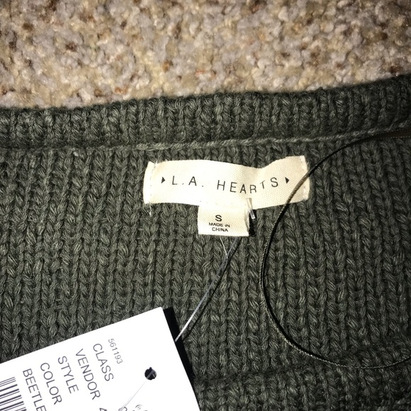 Pacsun cropped sweater - Picture 3 of 3